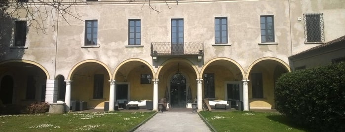 Cantinaccia is one of Brescia.