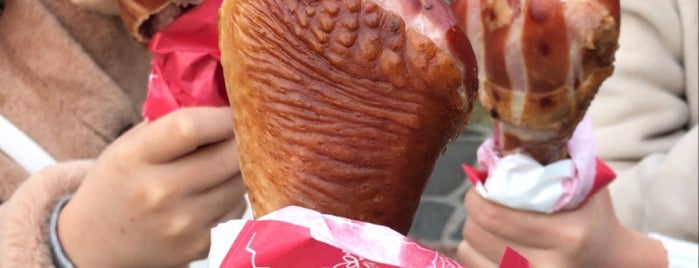 Chuck Wagon (Smoked turkey legs) is one of ディズニーランド.