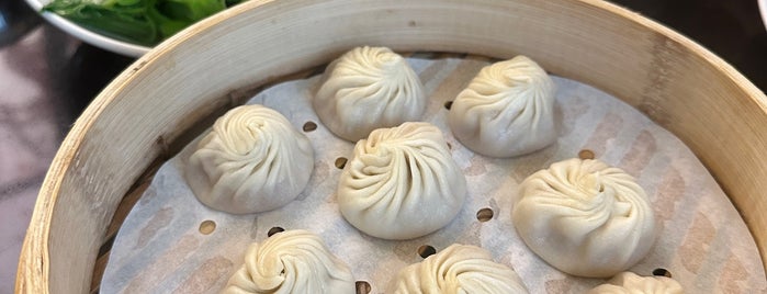 Din Tai Fung 鼎泰豐 is one of The 7 Best Places for Steamed Buns in San Jose.