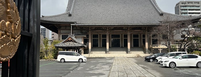 東本願寺 is one of Lugares favoritos de Masahiro.