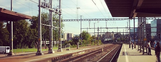 Bahnhof Dietikon is one of Bahnhöfe (persönlich bekannt).