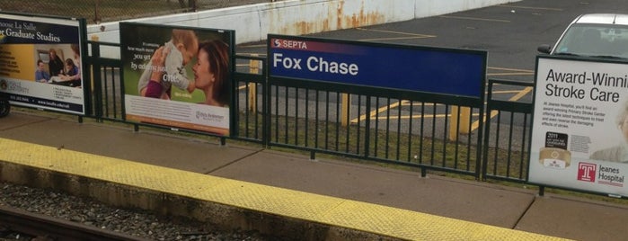 SEPTA Fox Chase Station is one of Tempat yang Disukai Brett.