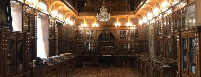 Национальный музей украинской литературы is one of Съемки.
