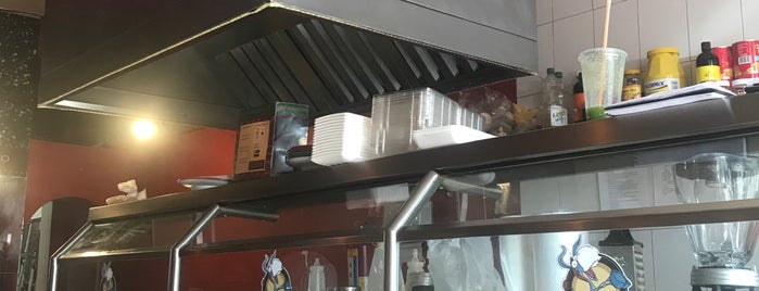 Loco Burrito is one of Restaurantes.