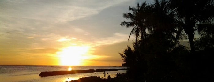 Dermaga Pulau Tidung is one of Lugares favoritos de mika.