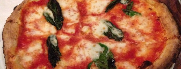 Pizzeria Da Nella Cucina Napoletana is one of Chicago's Most Iconic Pizzerias.