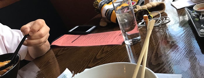 Zane Japanese Eatery is one of Lugares favoritos de Carol.