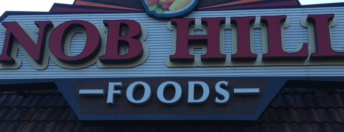 Nob Hill Foods is one of Locais curtidos por Rob.