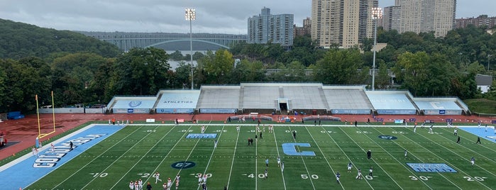 Robert K. Kraft Field is one of Run.