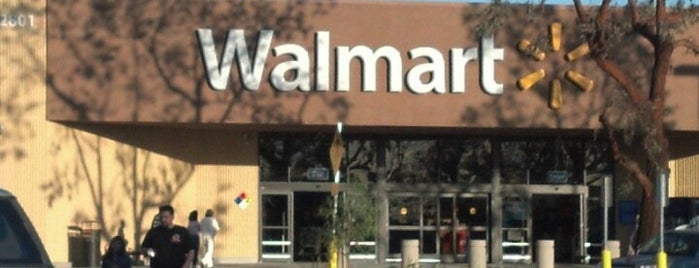 Walmart is one of Orte, die Bruce gefallen.