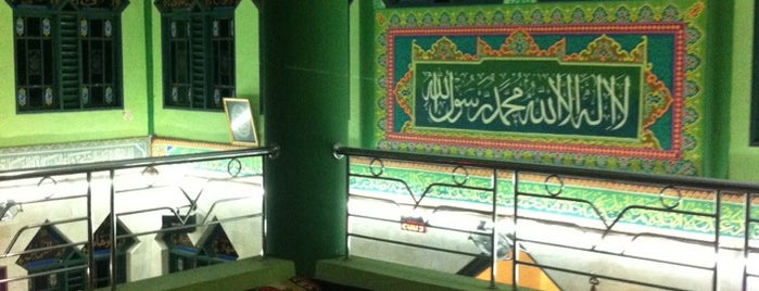 Masjid Al Azhar is one of t4 ngopi2 + OL.