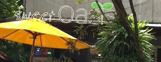 Sweet Oasis Coffee&Bakery is one of Dessert ^_^.