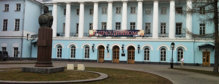 Екатерининский дворец is one of Усадьбы и дворцы и доходные дома  Москвы.