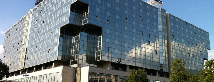 Hilton Prague is one of สถานที่ที่ Rafa ถูกใจ.