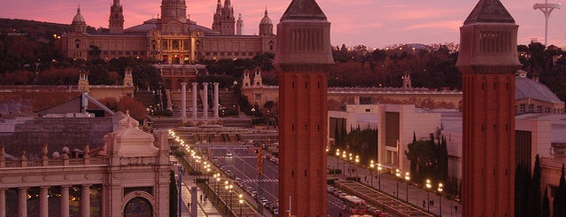 Площадь Испании is one of Куда отвести друзей в Барселоне.