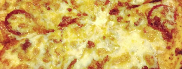 The Sicilian Pizza is one of Lieux sauvegardés par iSA 💃🏻.