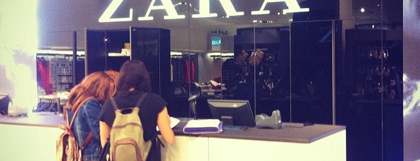 Zara is one of Martaさんのお気に入りスポット.