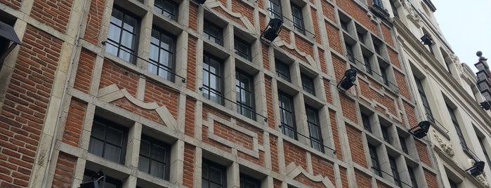 Hotel La Madeleine is one of Bruxelas.