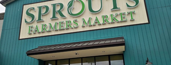 Sprouts Farmers Market is one of สถานที่ที่ Justin ถูกใจ.