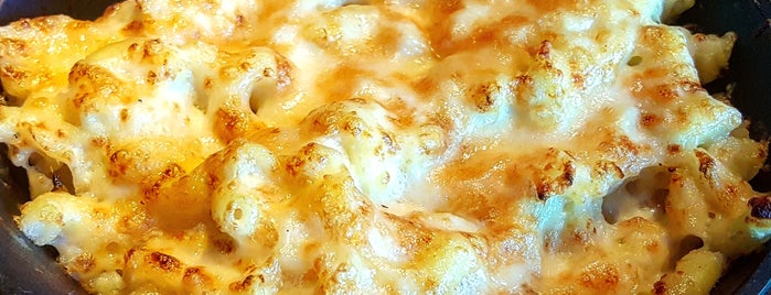 Owen's Ordinary is one of Macaroni & Cheese, Please!.