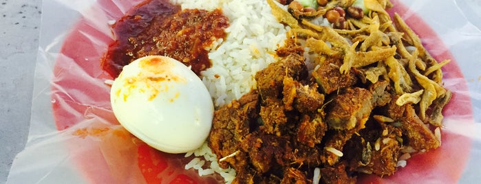 Nasi Lemak Kepong Baru is one of Belum Cuba Belum Tahu.