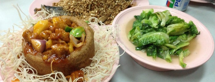 Sam Choon Seafood is one of Neu Tea's Batu Pahat Trip.