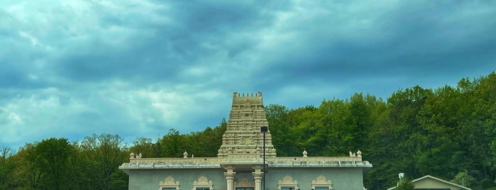 Sringeri Sharadamba Temple is one of East Coast Travel List.