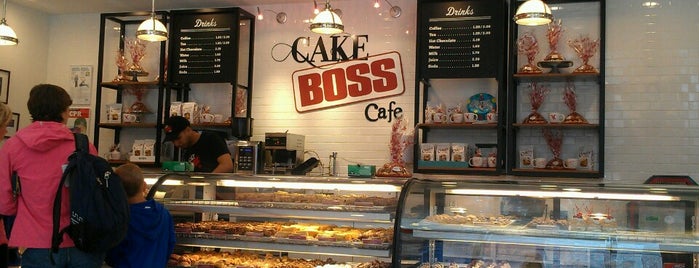 Carlo's Bake Shop is one of Tempat yang Disukai Fabiana.