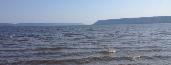 Lake Pepin Scenic Overlook is one of Sightseeing with Annika.