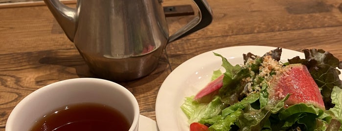 アフタヌーンティー・ラブアンドテーブル ルミネ新宿 is one of Cafe.