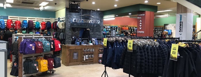 Cotswold Outdoor is one of Thomas'ın Beğendiği Mekanlar.