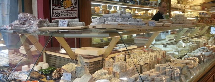 La Fromagerie Lepic is one of Locais curtidos por Michael.