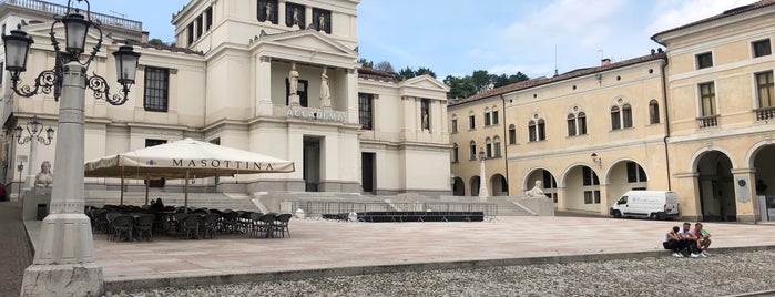 Teatro Accademia is one of Venedik.