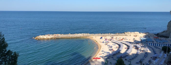 Spiaggia Urbani is one of Marche.