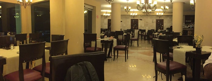 Restaurant ME is one of Mazatlan.