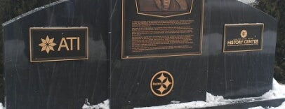 Immaculate Reception Monument is one of Dar's Visit Pittsburgh List.