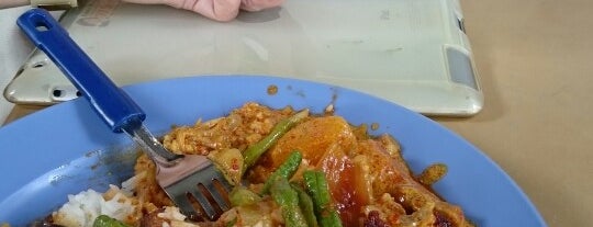 Kuang Guan Kopitiam is one of Pさんのお気に入りスポット.