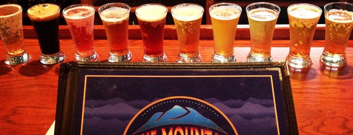 Blue Mountain Brewery & Hop Farm is one of Tempat yang Disukai Chris.