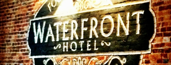 Waterfront Hotel is one of Gespeicherte Orte von Meghan.