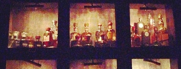 La Biblioteca is one of Bars - Cocktail bars.