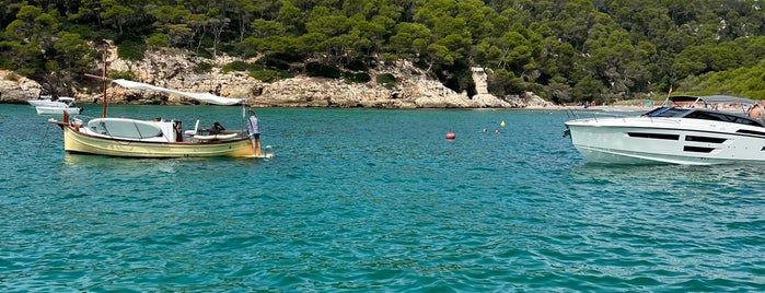 Cala Trebalúger is one of Menorca calas.