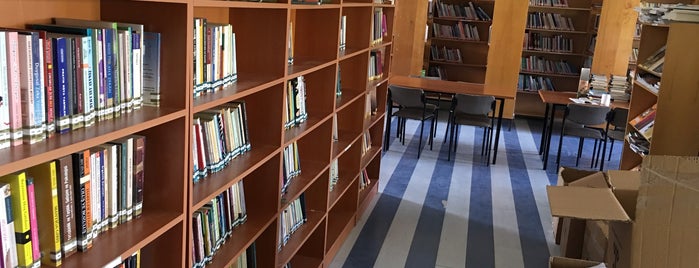 Sincan Yenikent Halk Kütüphanesi is one of Ayhan : понравившиеся места.