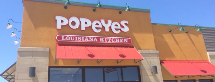 Popeyes Louisiana Kitchen is one of Emily 님이 좋아한 장소.