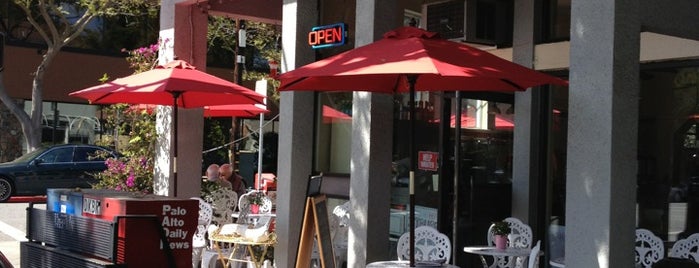 John's Cafe is one of Tempat yang Disukai Douglas.