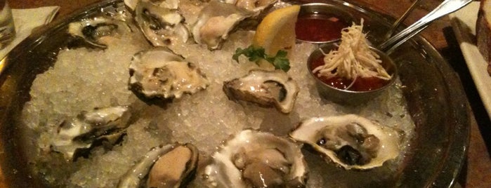 Matts’ Rotisserie & Oyster Lounge is one of Seattle Hangouts.