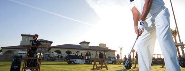 Abu Dhabi Golf Club is one of Lugares favoritos de Håkan.