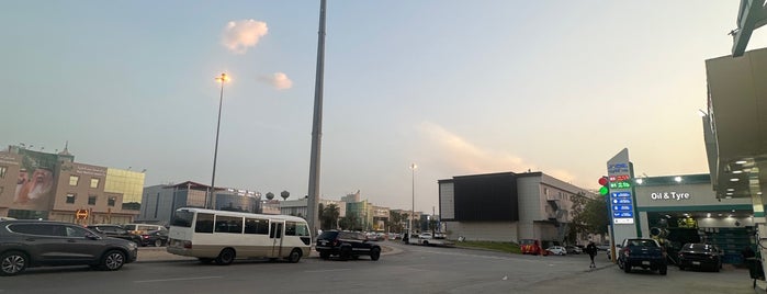 محطة حديقة العليا is one of สถานที่ที่ Meshal ถูกใจ.