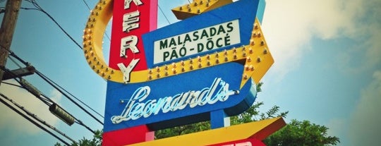 Leonard's Bakery is one of Hawaii.