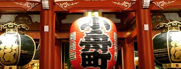 Senso-ji Temple is one of Posti che sono piaciuti a Masahiro.