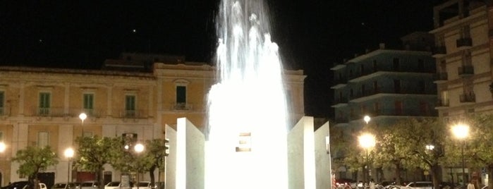 Piazza Vittorio Emanuele is one of Orte, die Andrey gefallen.